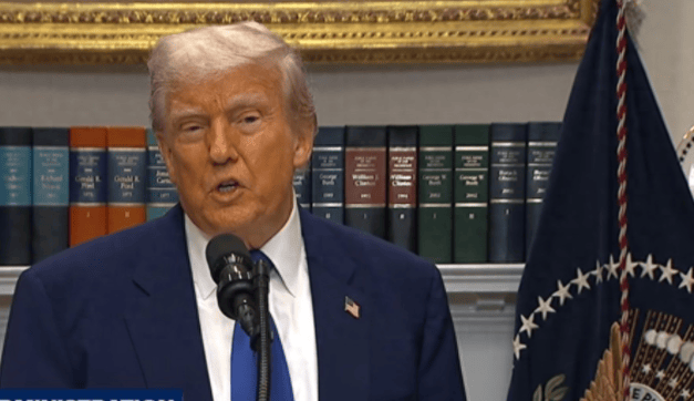 皇冠信用网可以占几成_三大消息:特朗普不参选了皇冠信用网可以占几成?中方担忧要成真?美军灰溜溜撤兵