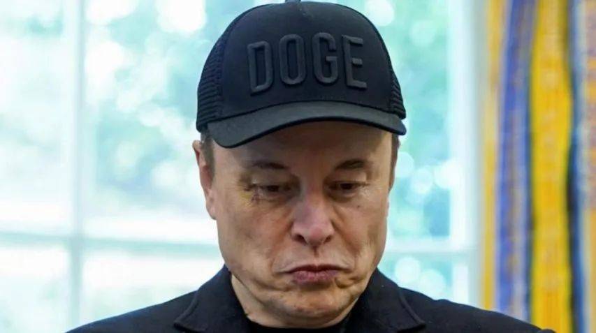 皇冠信用网注册_最后一刻皇冠信用网注册，马斯克对2.5亿人发誓，特朗普将付出惨痛代价！美国乱套了