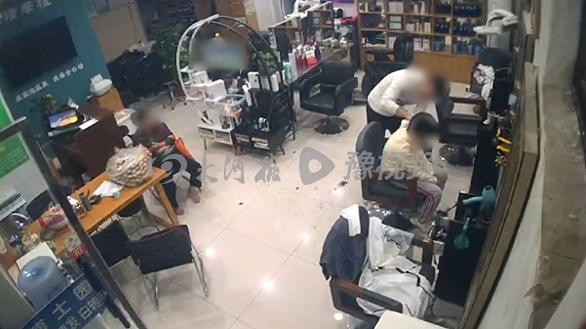 皇冠信用網怎么开通
_“监控看不出来”皇冠信用網怎么开通
，给女孩擦碎发时被指猥亵，理发师不服行拘处罚起诉警方