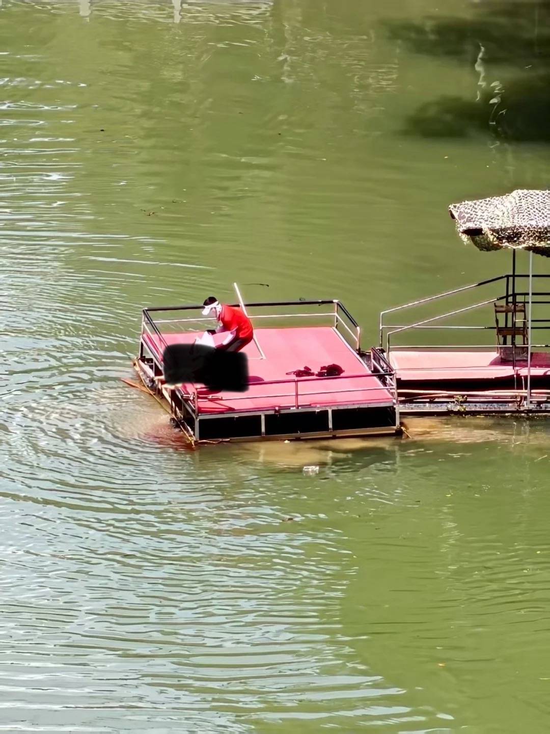 北海道札幌冈萨多vs RB大宫松鼠_湖北宜昌一景区蹦极绳疑断开游客坠入水中北海道札幌冈萨多vs RB大宫松鼠,目击者称看到水里有血迹,当地:无生命危险