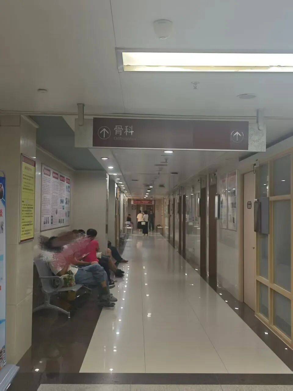 皇冠信用網在哪里开通_广州一医院发生伤医事件皇冠信用網在哪里开通，医生“受伤很重”