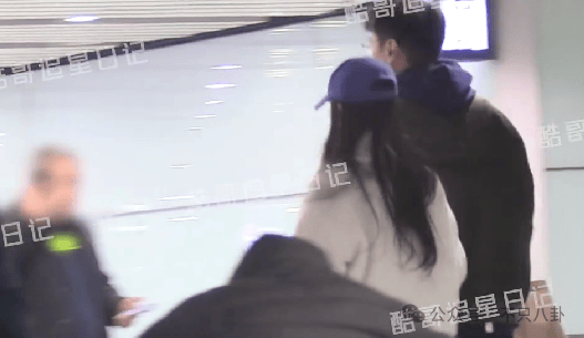 NBA篮球返水
_他俩没分手但被拍到吵架了NBA篮球返水
，吵得很凶......