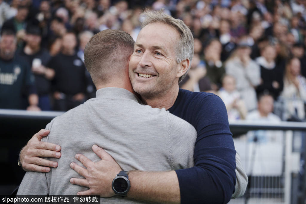 皇冠信用最新地址
_南京球迷哭了！苏超黑马泰州队奇迹逆转皇冠信用最新地址
，点球大战淘汰南京队！