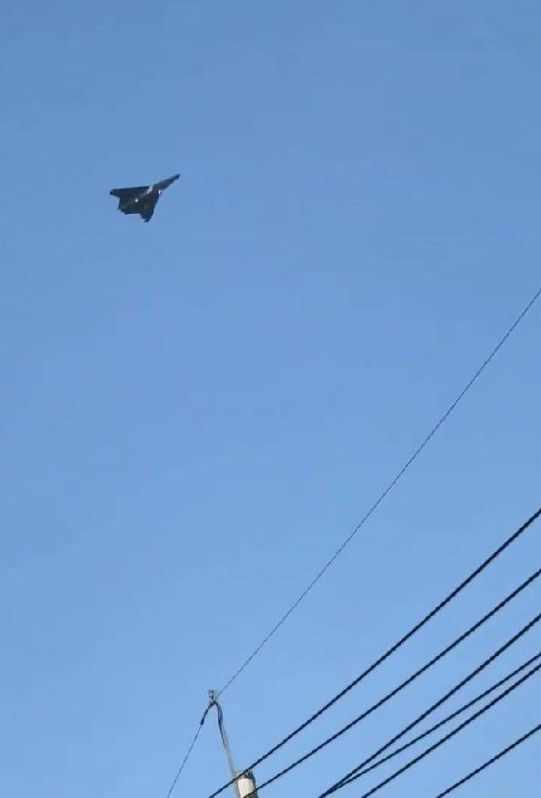 怎么注册皇冠信用盘
_无空速管怎么注册皇冠信用盘
,疑似第二架歼-50:美国精神胜利法,新六代机东亚决战