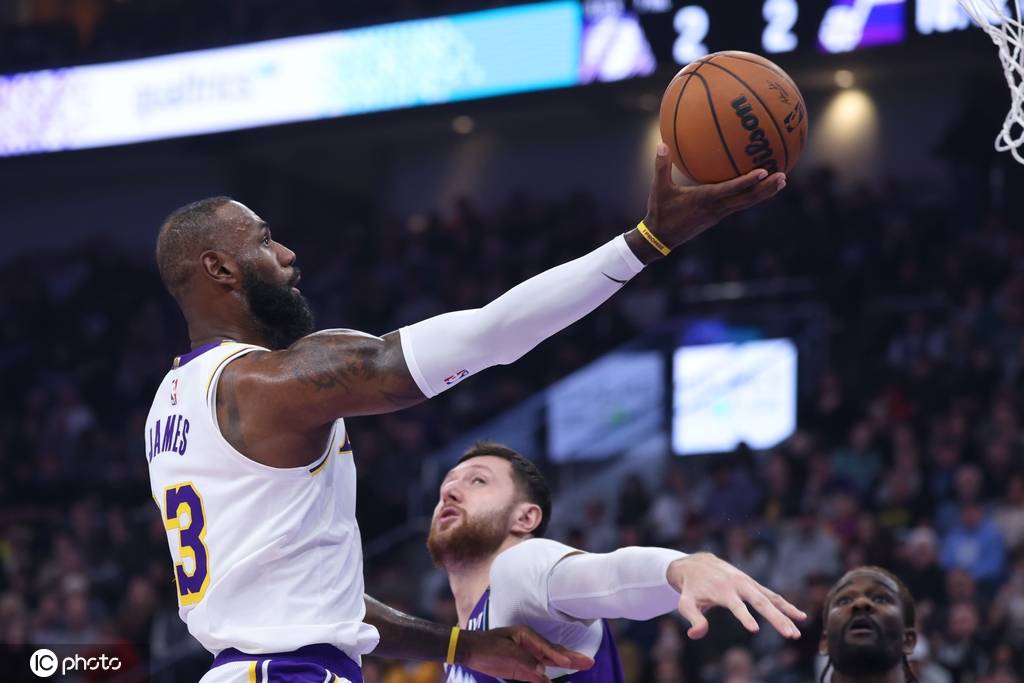 皇冠信用網最高占成
_老詹17+8东契奇33+11+8 小里22+10湖人险胜爵士