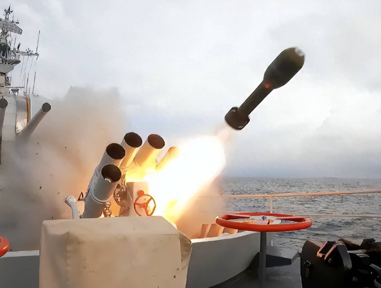 体育皇冠信用網
_特朗普电话白打了！日方根本不听美国的体育皇冠信用網
，高市早苗送中国两句话，台湾专家：日军可能被全歼