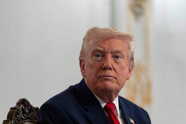 皇冠信用網平台
_特朗普：将无限期暂停来自“第三世界国家”的移民