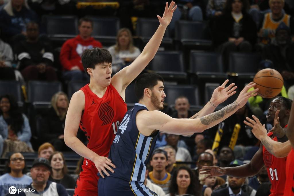 阿尔及利亚足球
_杨瀚森4分5篮板2助攻格兰特21分 开拓者惨败灰熊