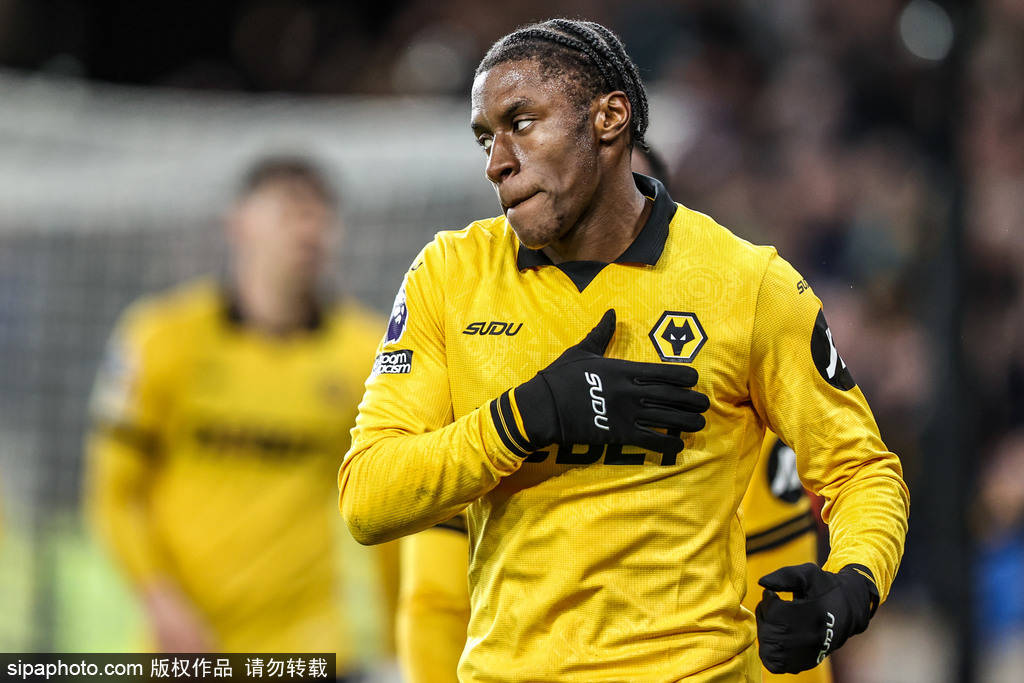 申请皇冠信用網代理
_英超-B费双响姆贝莫破门芒特建功 曼联4-1狼队升至第六