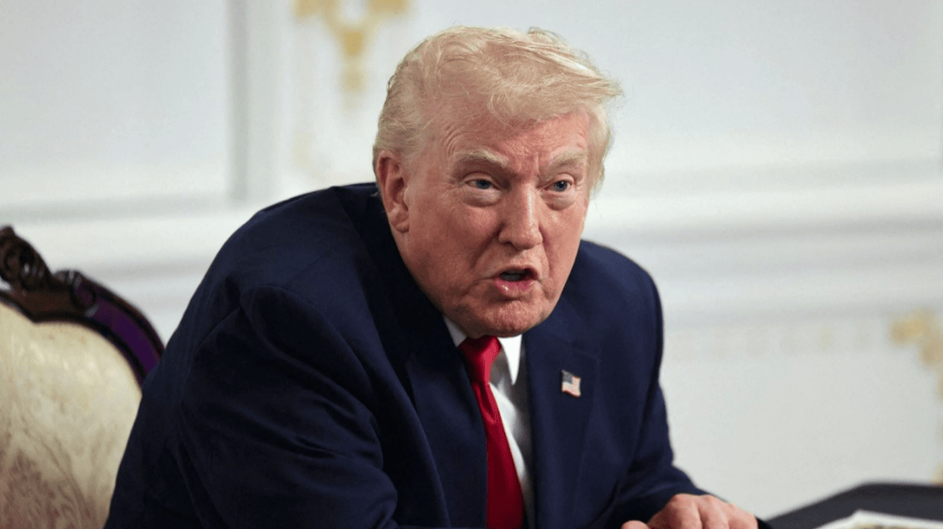 皇冠体育官网
_中国突破纪录！特朗普坐不住了皇冠体育官网
，打算另起炉灶，榜上必须得有中国