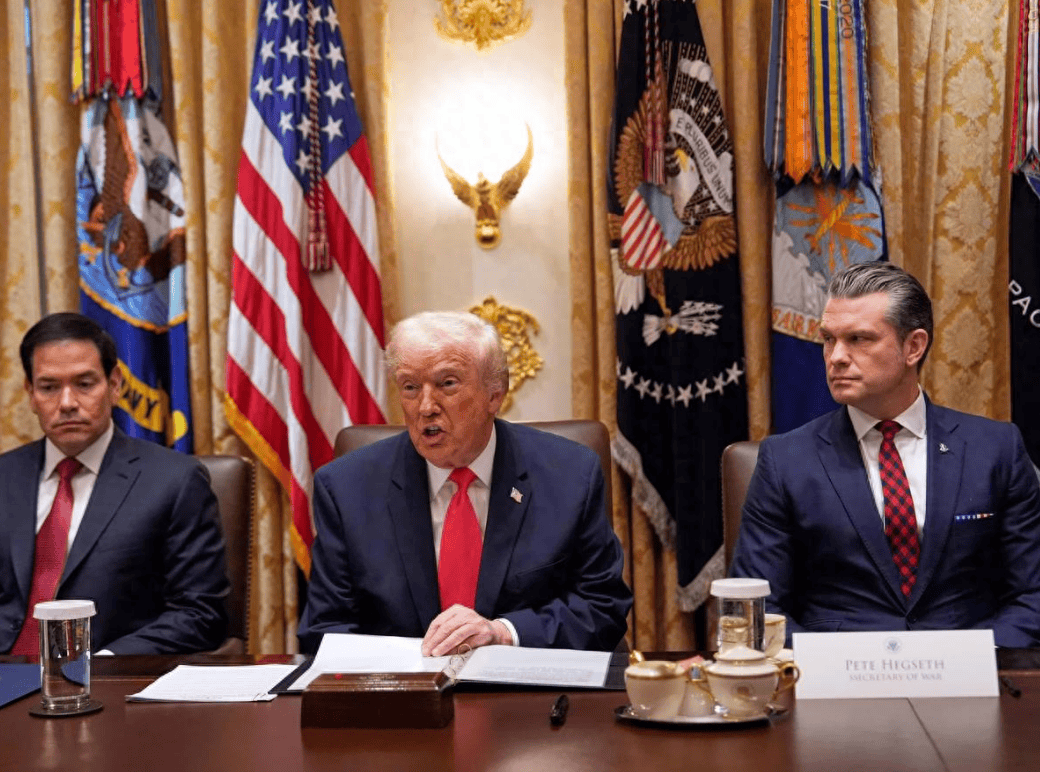 皇冠体育官网
_中国突破纪录！特朗普坐不住了皇冠体育官网
，打算另起炉灶，榜上必须得有中国