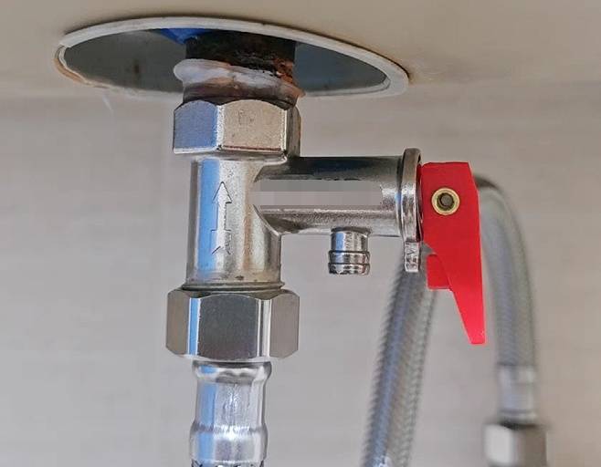 皇冠官网_滚烫的水皇冠官网,从头流到脚!今晚洗澡前紧急提醒!