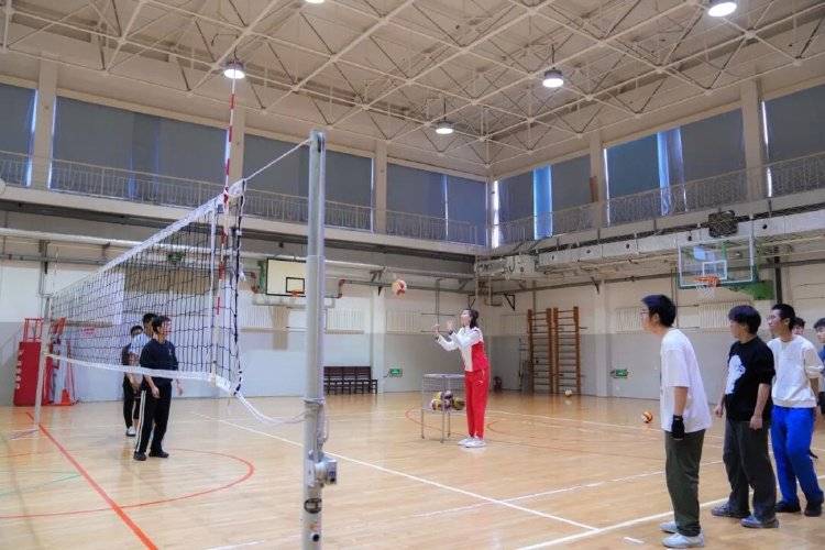 皇冠信用网怎么开账号_奥运冠军、前中国女排队长袁心玥皇冠信用网怎么开账号，入职南开大学