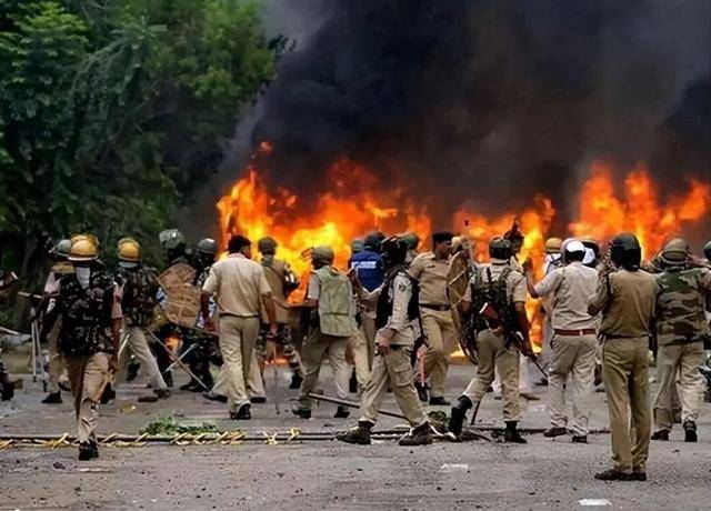 皇冠信用网会员账号_血债血偿！中巴情报网激活皇冠信用网会员账号，巴军3天击毙216人，却遭到残忍报复